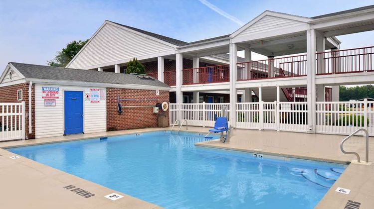 Americas Best Value Inn, Edenton Pool