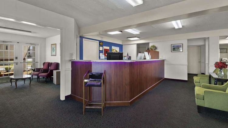 Americas Best Value Inn, Edenton Lobby