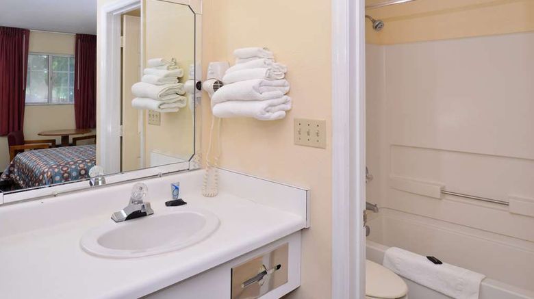 <b>Americas Best Value Inn, Edenton Room</b>. Images powered by <a href="https://iceportal.shijigroup.com/" title="IcePortal" target="_blank">IcePortal</a>.