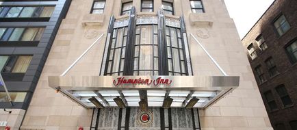 Hampton Inn Chicago Downtown/N Loop Exterior