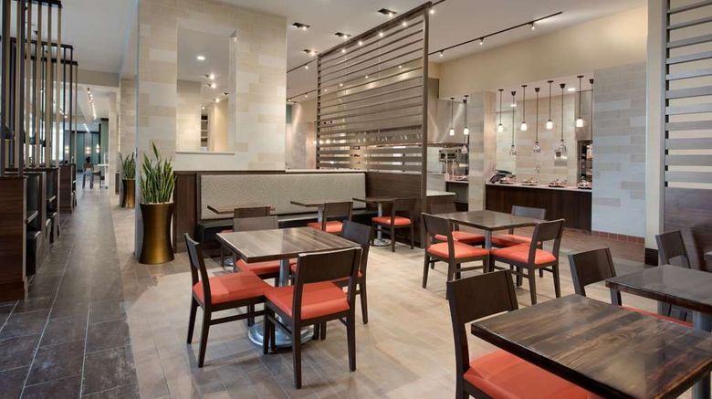 <b>Embassy Suites Chicago/Naperville Restaurant</b>. Images powered by <a href="https://iceportal.shijigroup.com/" title="IcePortal" target="_blank">IcePortal</a>.