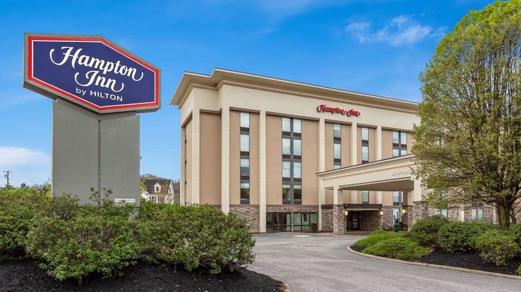 Hampton Inn Bridgeport-Clarksburg Exterior