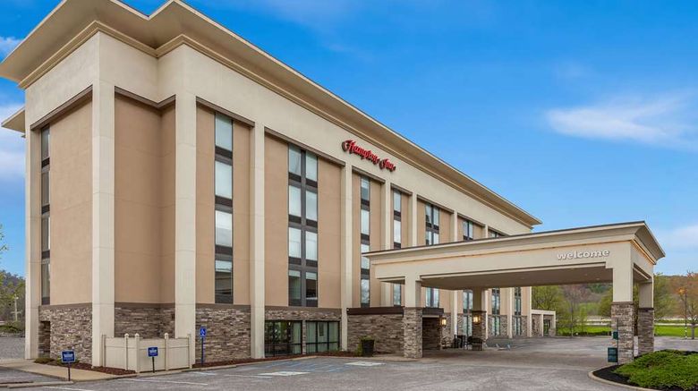 <b>Hampton Inn Bridgeport-Clarksburg Exterior</b>. Images powered by <a href="https://iceportal.shijigroup.com/" title="IcePortal" target="_blank">IcePortal</a>.