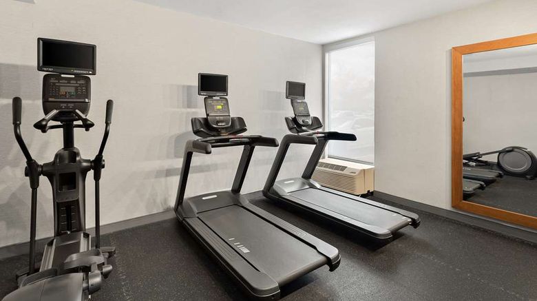 <b>Hampton Inn Bridgeport-Clarksburg Health</b>. Images powered by <a href="https://iceportal.shijigroup.com/" title="IcePortal" target="_blank">IcePortal</a>.
