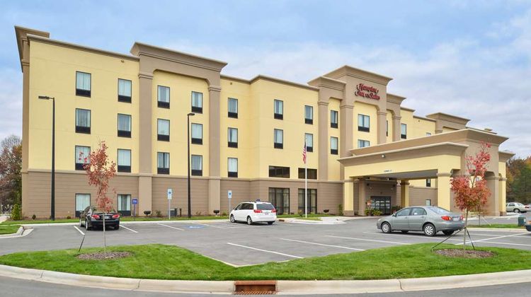Hampton Inn & Suites Shelby Exterior
