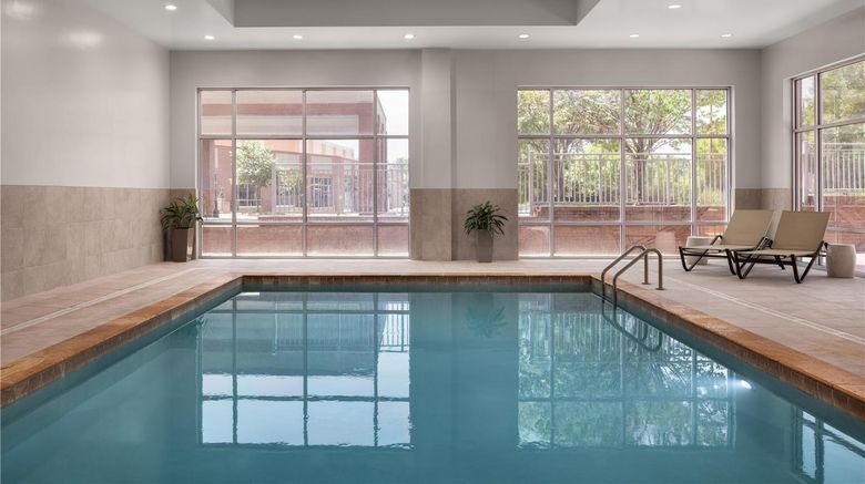 <b>Embassy Suites Charlotte Ayrsley Pool</b>. Images powered by <a href="https://iceportal.shijigroup.com/" title="IcePortal" target="_blank">IcePortal</a>.