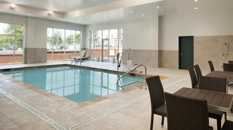 Embassy Suites Charlotte Ayrsley Pool