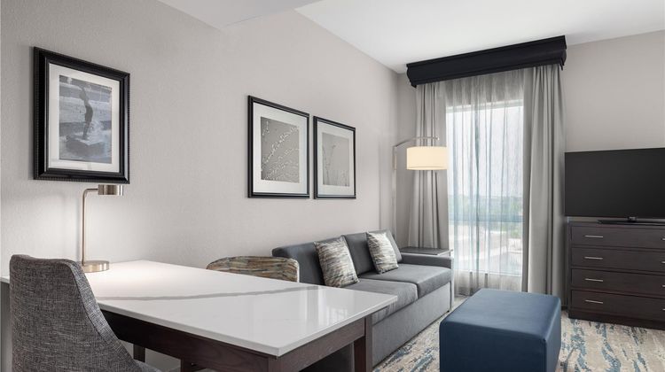 Embassy Suites Charlotte Ayrsley Room