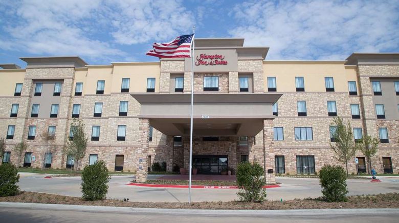 <b>Hampton Inn & Suites McKinney Exterior</b>. Images powered by <a href="https://iceportal.shijigroup.com/" title="IcePortal" target="_blank">IcePortal</a>.
