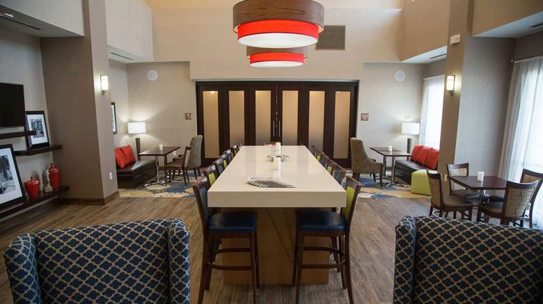 <b>Hampton Inn & Suites McKinney Lobby</b>. Images powered by <a href="https://iceportal.shijigroup.com/" title="IcePortal" target="_blank">IcePortal</a>.