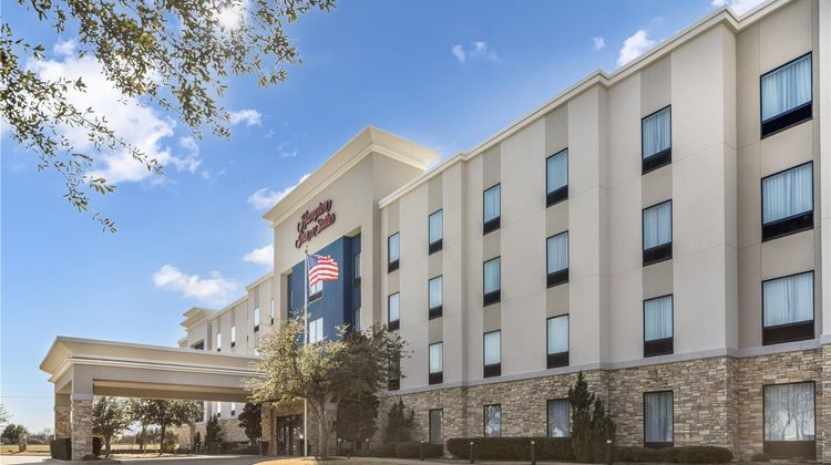 Hampton Inn & Suites Dallas/Plano-East Exterior
