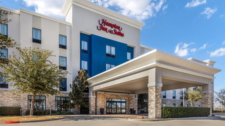Hampton Inn & Suites Dallas/Plano-East Exterior