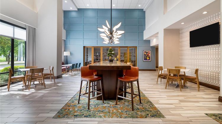 Hampton Inn & Suites Dallas/Plano-East Lobby