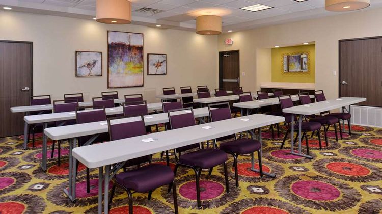 Hampton Inn & Suites-Dallas Market Ctr Meeting