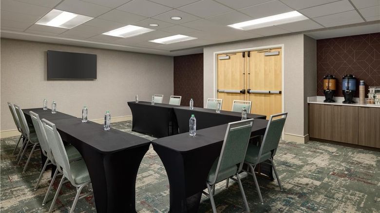 <b>Homewood Suites by Hilton Meeting</b>. Images powered by <a href="https://iceportal.shijigroup.com/" title="IcePortal" target="_blank">IcePortal</a>.
