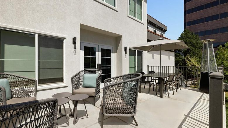<b>Homewood Suites by Hilton Exterior</b>. Images powered by <a href="https://iceportal.shijigroup.com/" title="IcePortal" target="_blank">IcePortal</a>.