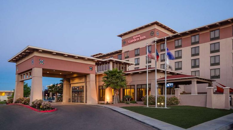 <b>Hilton Garden Inn El Paso Exterior</b>. Images powered by <a href="https://iceportal.shijigroup.com/" title="IcePortal" target="_blank">IcePortal</a>.