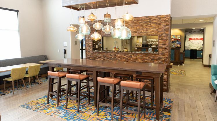 Hampton Inn & Suites Stroudsburg Bartons Restaurant