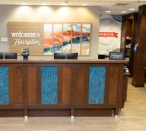 Hampton Inn & Suites Stroudsburg Bartons Lobby