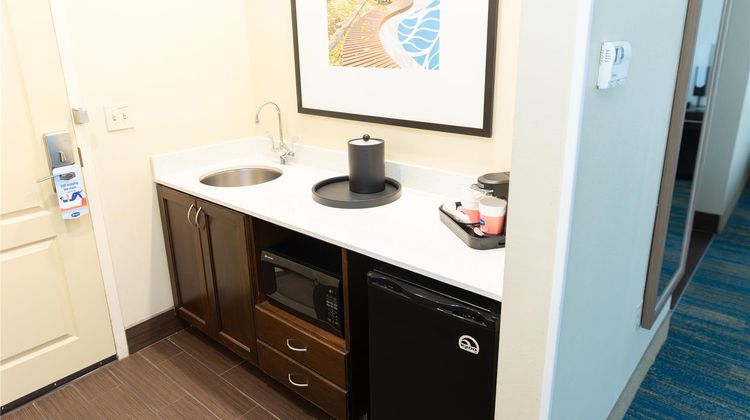 Hampton Inn & Suites Stroudsburg Bartons Restaurant