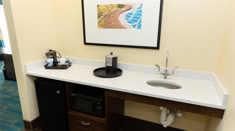 Hampton Inn & Suites Stroudsburg Bartons Restaurant
