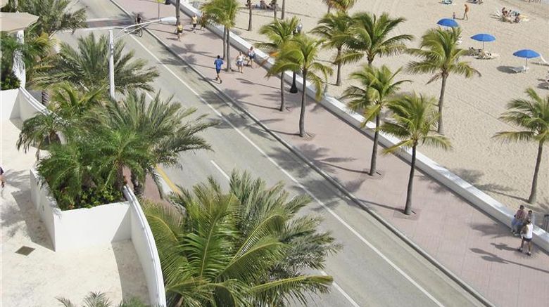 <b>Beach House Fort Lauderdale, a Hilton Resort Exterior</b>. Images powered by <a href="https://iceportal.shijigroup.com/" title="IcePortal" target="_blank">IcePortal</a>.