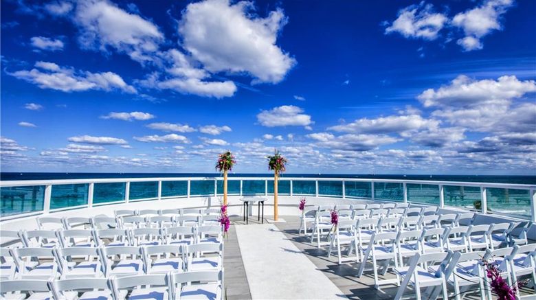 <b>Beach House Fort Lauderdale, a Hilton Resort Meeting</b>. Images powered by <a href="https://iceportal.shijigroup.com/" title="IcePortal" target="_blank">IcePortal</a>.