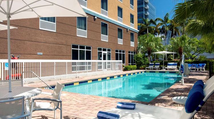 Hampton Inn Hallandale Beach/Aventura Pool