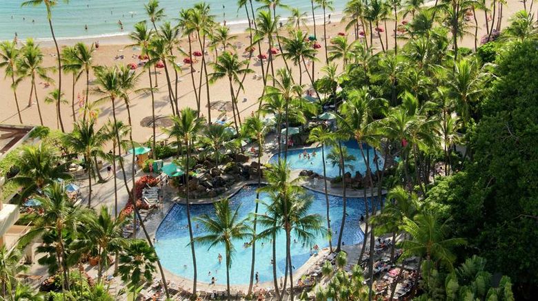 <b>Hilton Hawaiian Village Pool</b>. Images powered by <a href="https://iceportal.shijigroup.com/" title="IcePortal" target="_blank">IcePortal</a>.