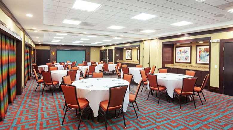 <b>Hampton Inn & Suites Houston North IAH Meeting</b>. Images powered by <a href="https://iceportal.shijigroup.com/" title="IcePortal" target="_blank">IcePortal</a>.