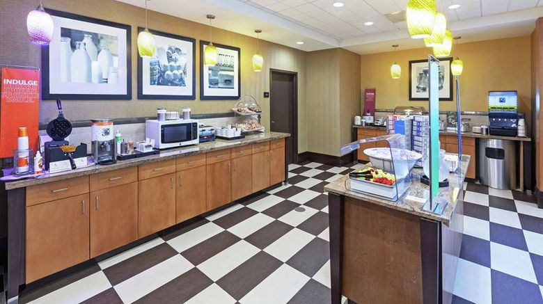 <b>Hampton Inn & Suites Houston North IAH Restaurant</b>. Images powered by <a href="https://iceportal.shijigroup.com/" title="IcePortal" target="_blank">IcePortal</a>.