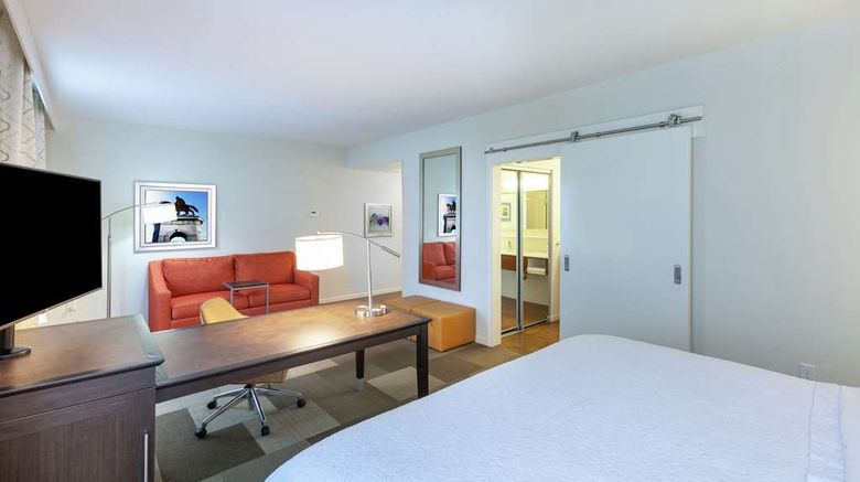 <b>Hampton Inn & Suites Houston North IAH Room</b>. Images powered by <a href="https://iceportal.shijigroup.com/" title="IcePortal" target="_blank">IcePortal</a>.