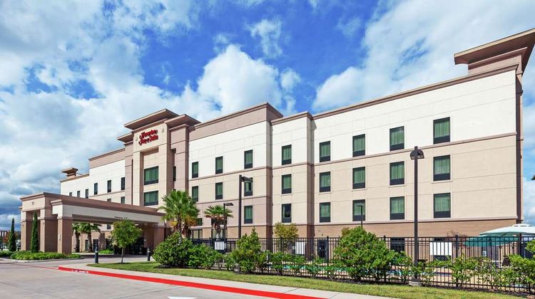 Hampton Inn & Suites Houston North IAH Exterior