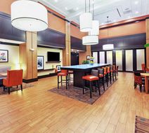 Hampton Inn & Suites Houston North IAH Lobby