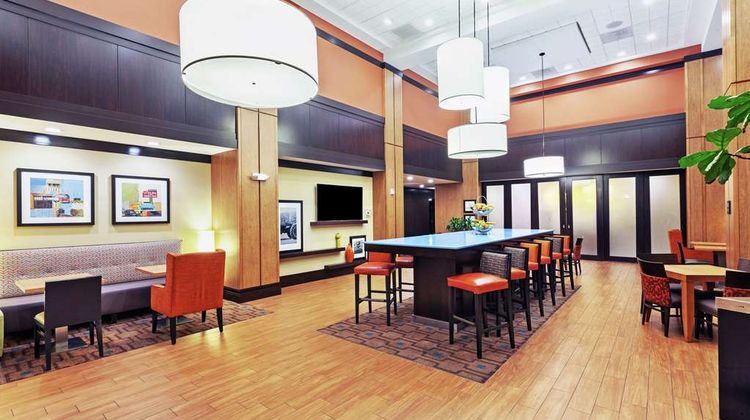 Hampton Inn & Suites Houston North IAH Lobby