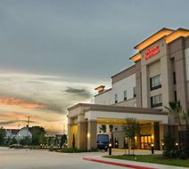 Hampton Inn & Suites Houston North IAH Exterior