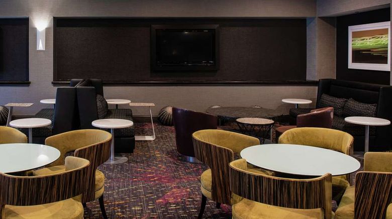 <b>Embassy Suites by Hilton Las Vegas Restaurant</b>. Images powered by <a href="https://iceportal.shijigroup.com/" title="IcePortal" target="_blank">IcePortal</a>.