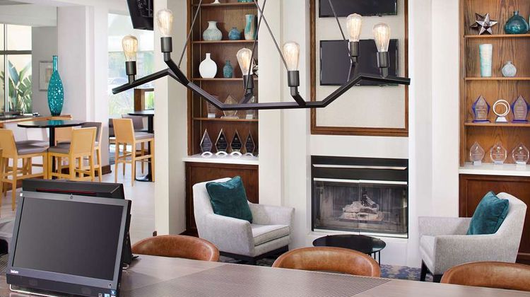 Doubletree Hotel Los Angeles/Commerce Lobby