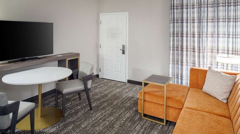 <b>Embassy Suites Orlando North Room</b>. Images powered by <a href="https://iceportal.shijigroup.com/" title="IcePortal" target="_blank">IcePortal</a>.