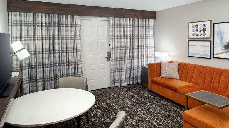 <b>Embassy Suites Orlando North Room</b>. Images powered by <a href="https://iceportal.shijigroup.com/" title="IcePortal" target="_blank">IcePortal</a>.