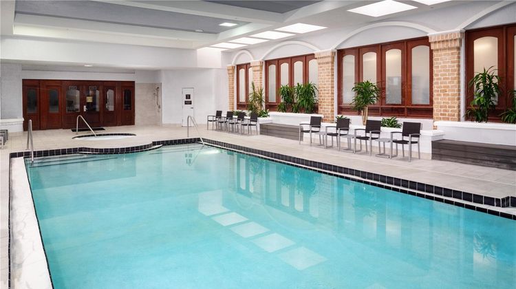 Embassy Suites Orlando North Pool