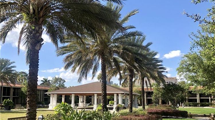 DoubleTree by Hilton Orlando Theme Park Exterior
