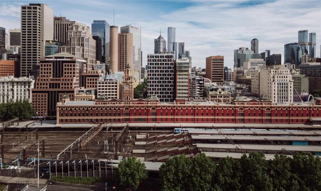 DoubleTree by Hilton, Flinders Street Exterior