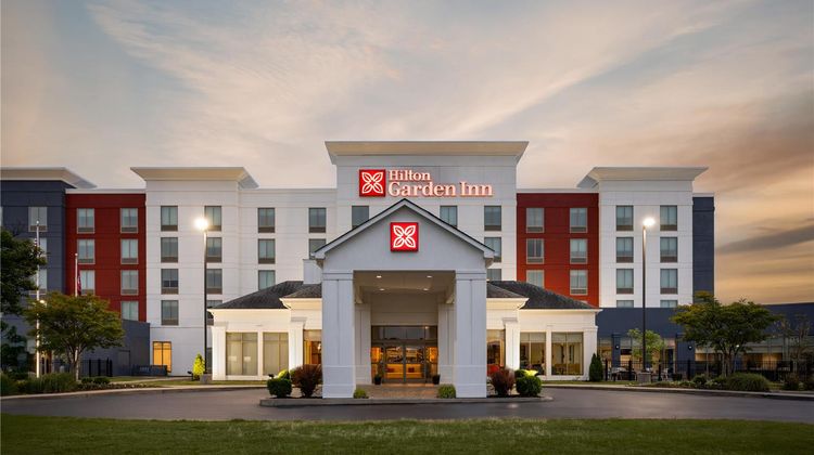 Hilton Garden Inn Memphis Wolfchase Exterior