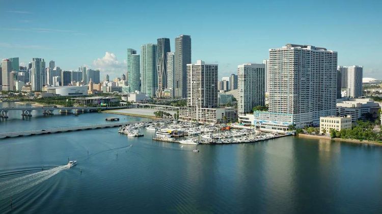 Doubletree by Hilton Grand Biscayne Bay Exterior