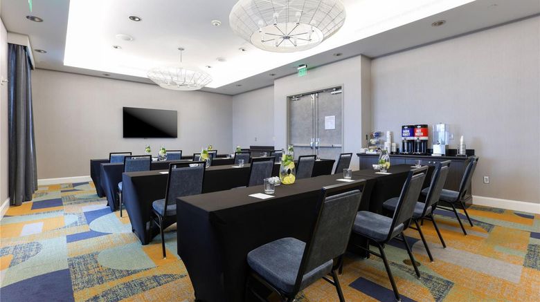 <b>Hampton Inn & Suites Miami Brickell Meeting</b>. Images powered by <a href="https://iceportal.shijigroup.com/" title="IcePortal" target="_blank">IcePortal</a>.