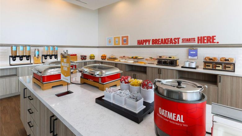 <b>Hampton Inn & Suites Miami Brickell Restaurant</b>. Images powered by <a href="https://iceportal.shijigroup.com/" title="IcePortal" target="_blank">IcePortal</a>.