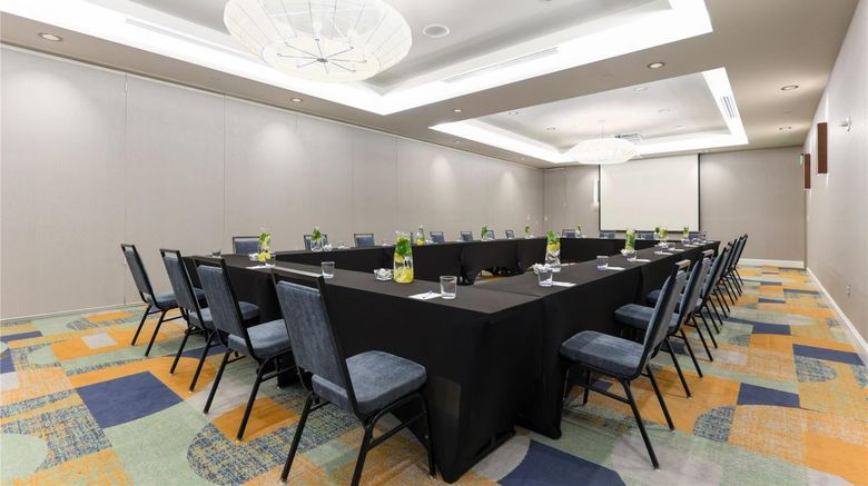 <b>Hampton Inn & Suites Miami Brickell Meeting</b>. Images powered by <a href="https://iceportal.shijigroup.com/" title="IcePortal" target="_blank">IcePortal</a>.