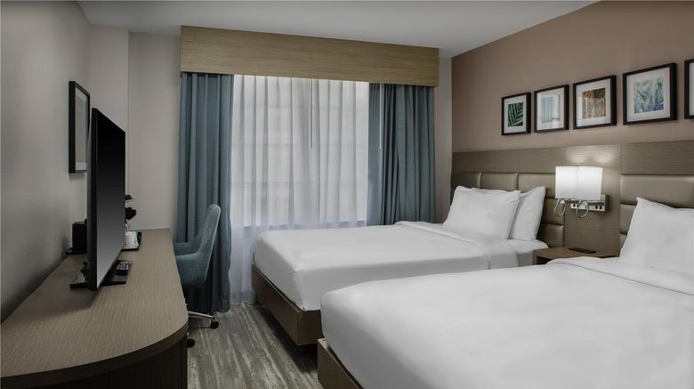 <b>Hilton Garden Inn Miami South Beach Room</b>. Images powered by <a href="https://iceportal.shijigroup.com/" title="IcePortal" target="_blank">IcePortal</a>.