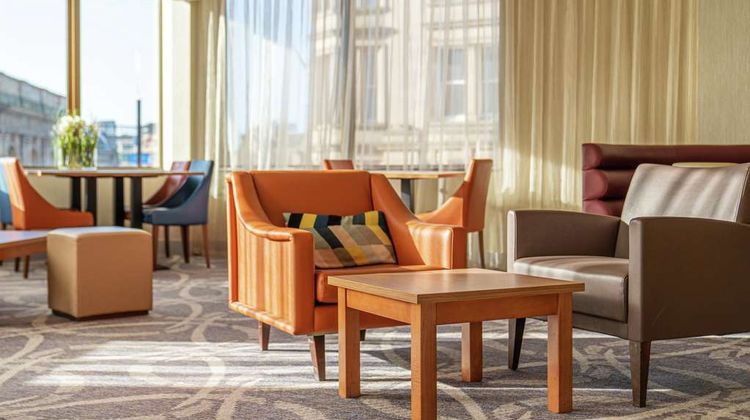 Hampton Hilton Newcastle City Lobby